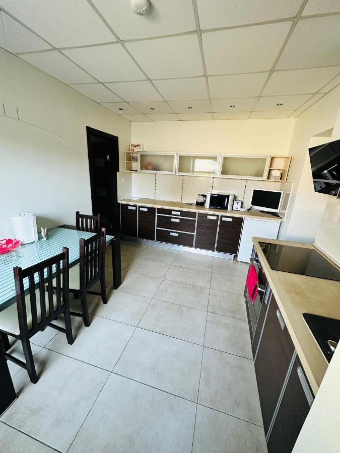 Svetes House - Garden & Bbq & Parking Villa Liepaja Ngoại thất bức ảnh